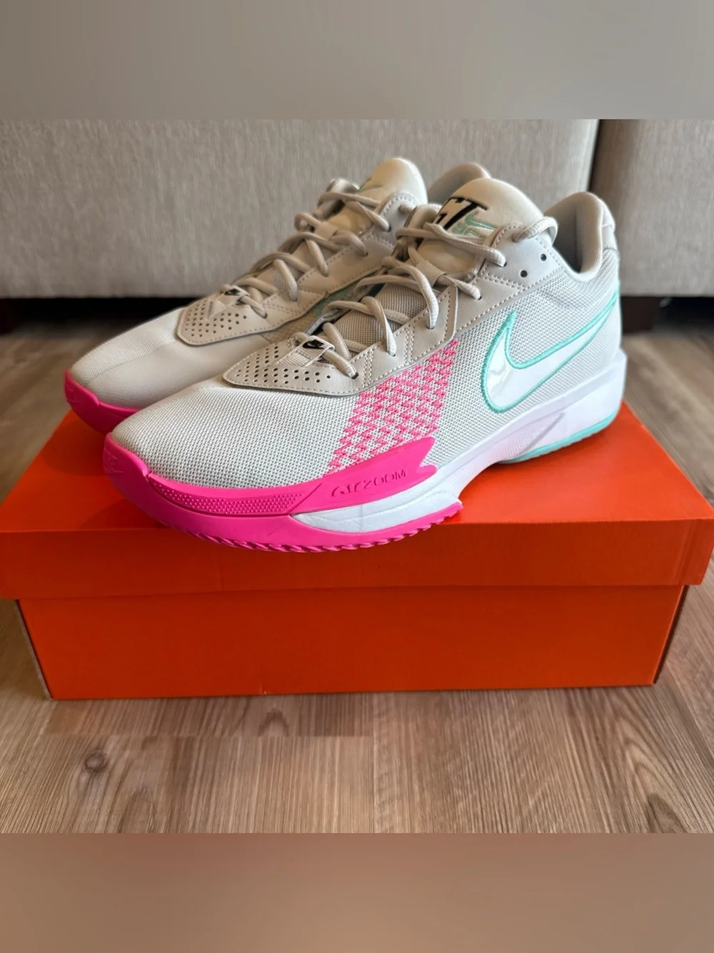 Nike Air Zoom G.T. Cut Academy Men’s 12.5/Women’s 14 size basketball shoes